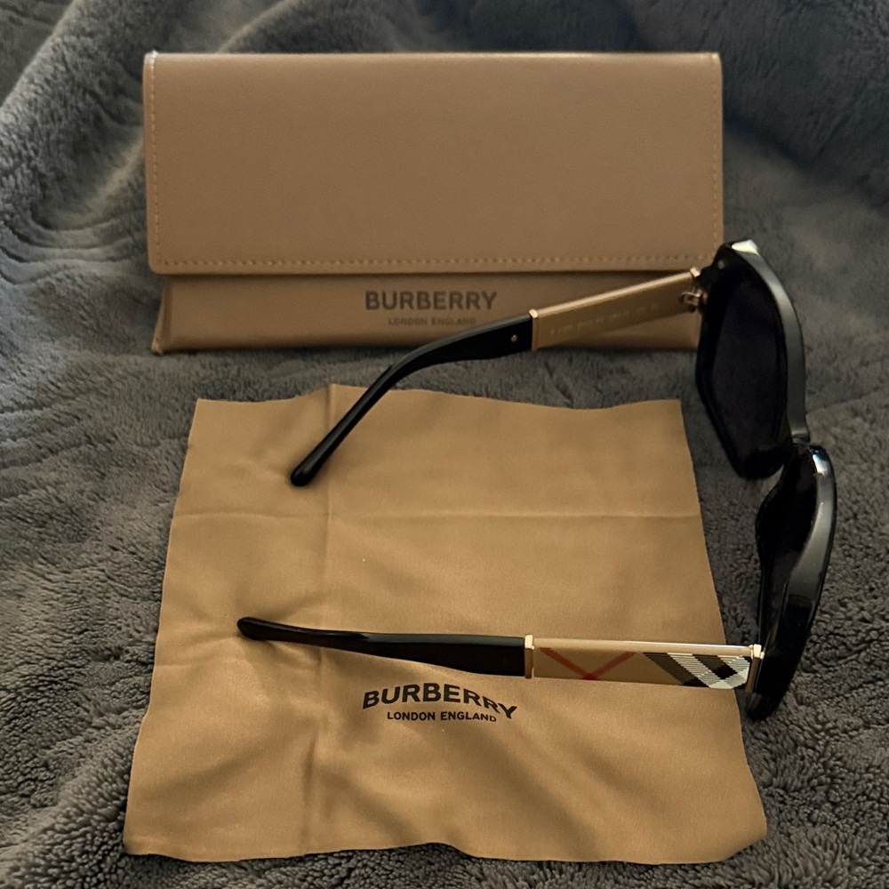 Burberry Black and Gold Sunglasses with Case